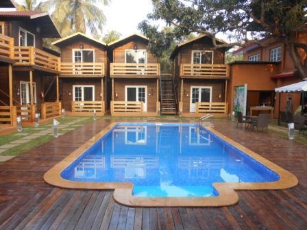 Hotel La Vie Woods 3*